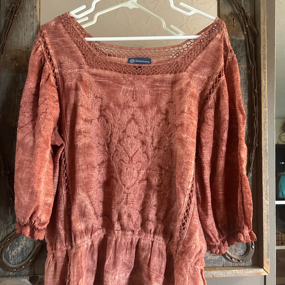 Democracy Rust Peasant Blouse by Buckle. Coral color beautiful design and detail